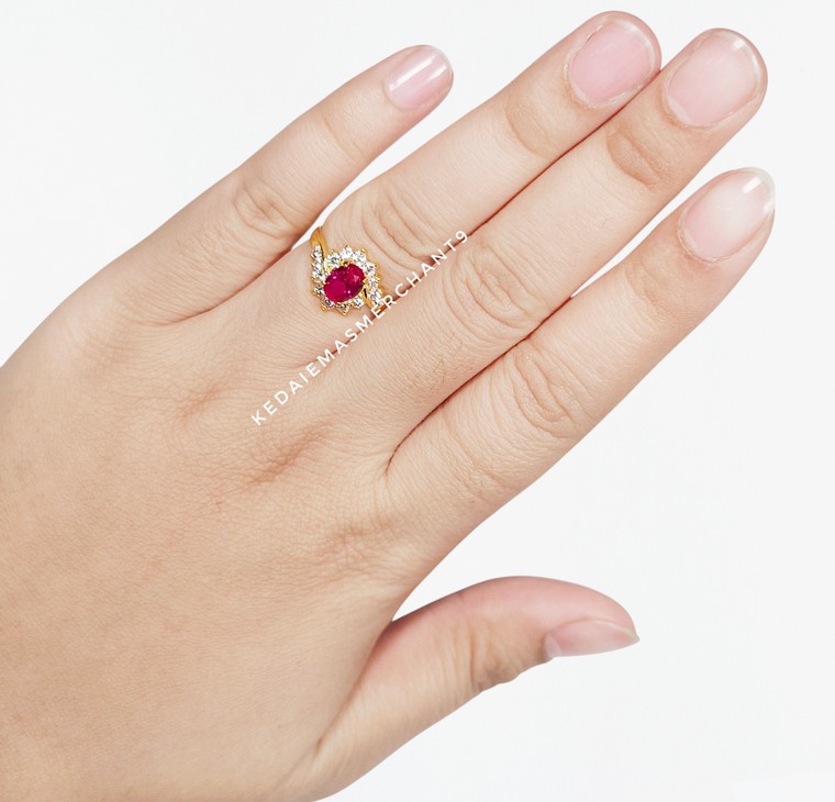 Merchant9 Cincin Emas Permata 6124 Merah