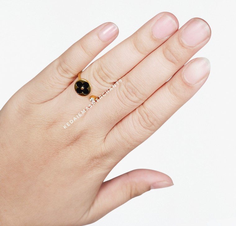 Merchant9 Cincin Emas VC Black Permata L:0.95CM