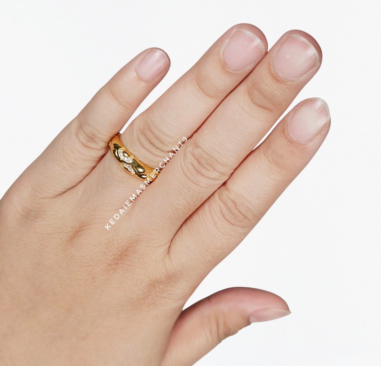 Merchant9 Cincin Emas Lintah Dome Permata L:0.55CM