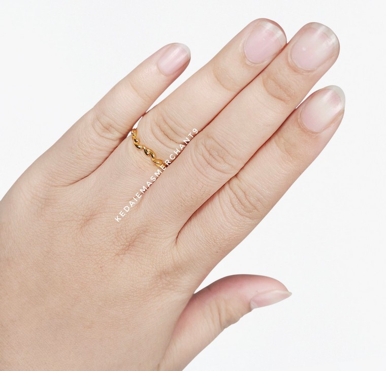 Merchant9 Cincin Emas Tear Drop Wave Polish