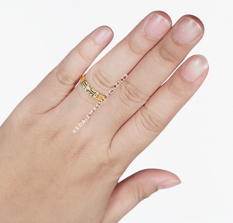 Merchant9 Cincin Emas Belah Rotan 3 Line Pasir L:0.4CM