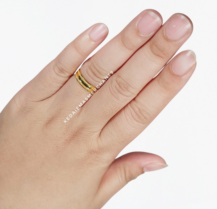 Merchant9 Cincin Emas Belah Rotan Stripe Pasir L:0.45CM