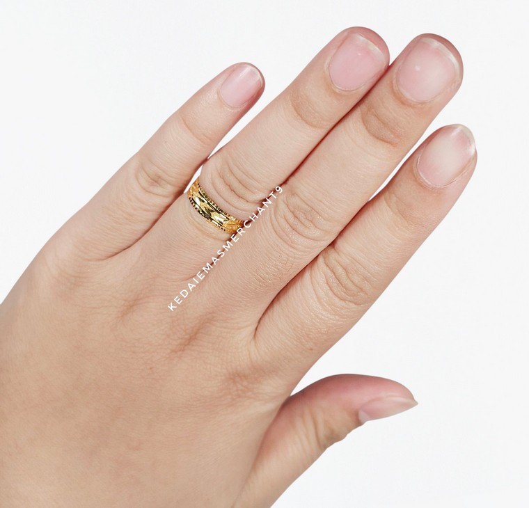 Merchant9 Cincin Emas Belah Rotan Arrow Pasir L:0.5CM