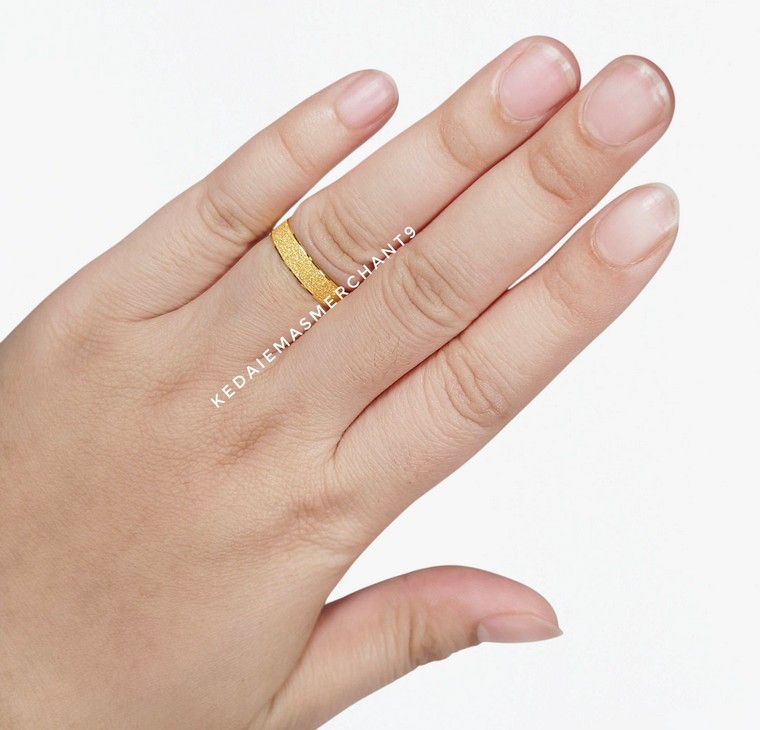 Merchant9 Cincin Emas Belah Rotan Pasir L:0.45CM