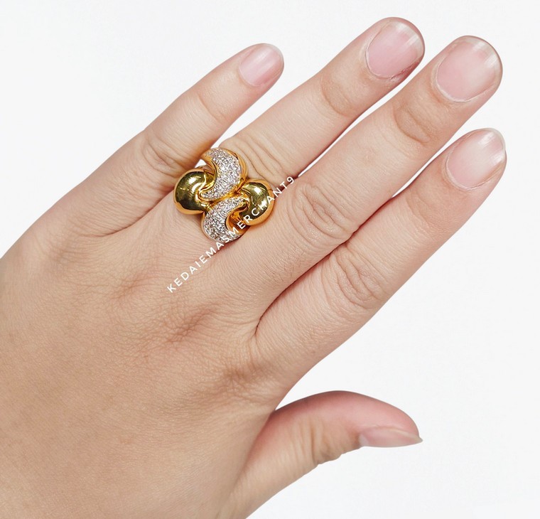 Merchant9 Cincin Emas LAURA Lintah Knot Permata L:1.9CM