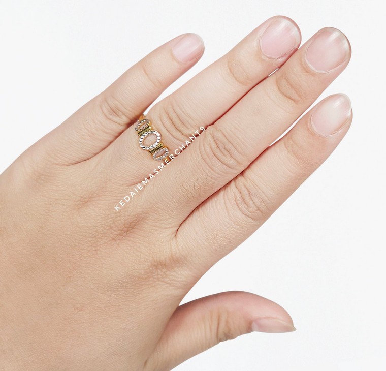 Merchant9 Cincin Emas LAURA Oval 2C L:0.8CM