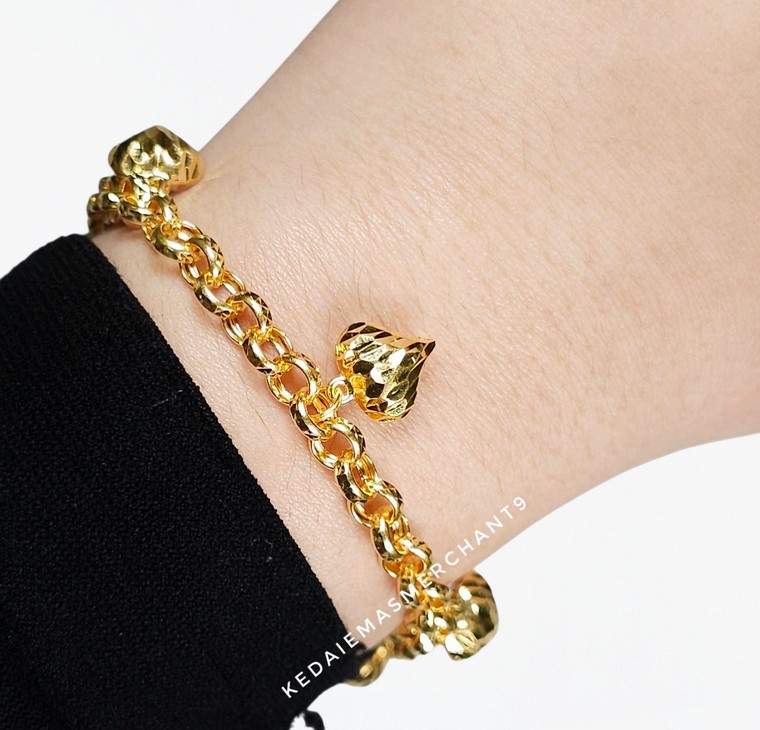 Merchant9 Rantai Tangan Kendi Dimensi Gantung Love L:0.5CM