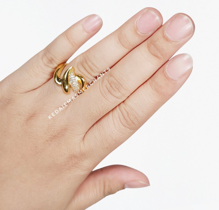 Merchant9 Cincin Emas JANE Wave Polish Permata L:1.3CM