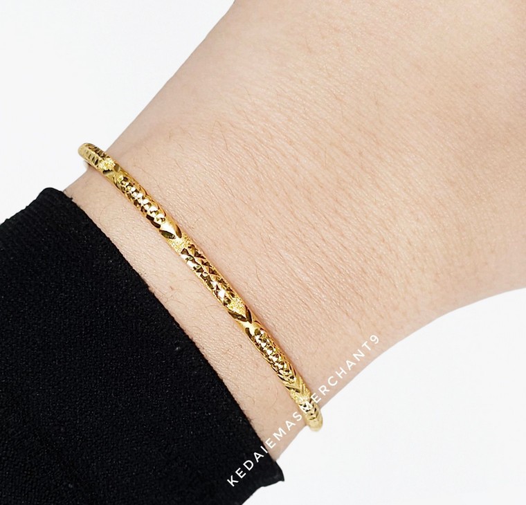 Merchant9 Gelang Minggu Pasir Dimensi L:0.25CM