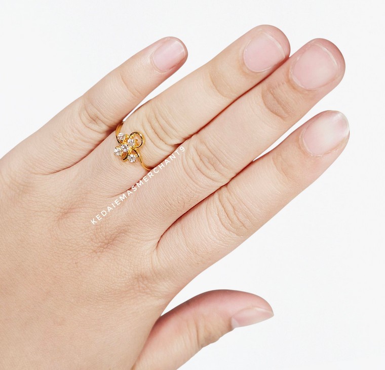 Merchant9 Cincin Emas Bunga Permata