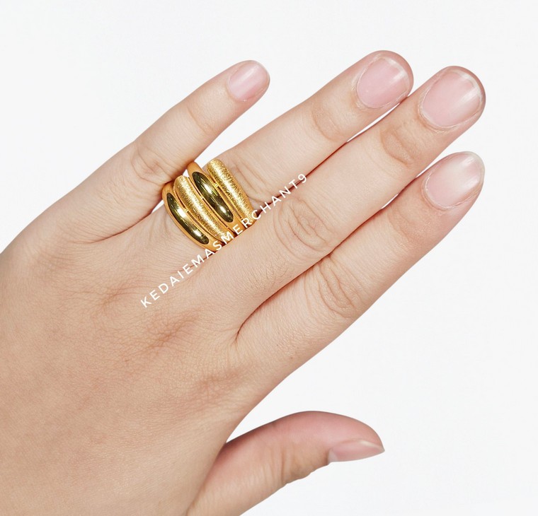 Merchant9 Cincin Emas JANE Lintah 4 Layer Pasir Polish L:1.8CM