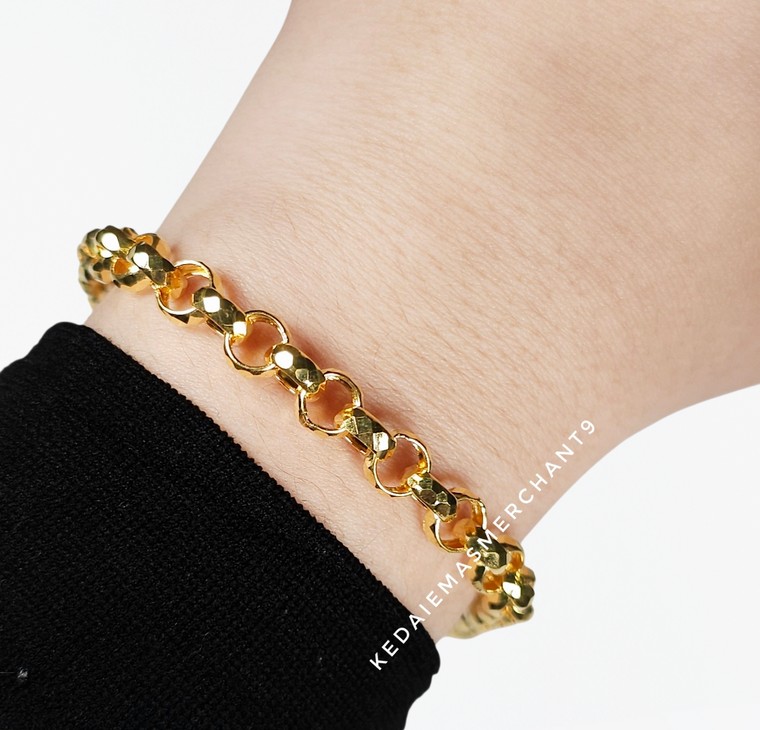 Merchant9 Rantai Tangan Kendi Love Gantung L:0.7CM