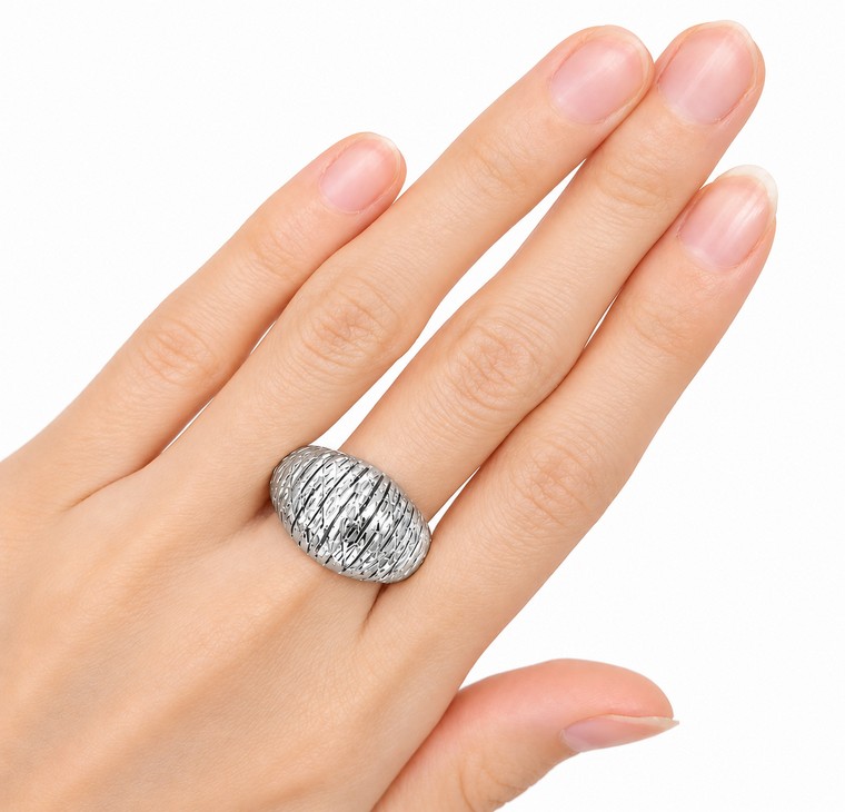 Merchant9 Cincin Emas Croissant Line Chrome