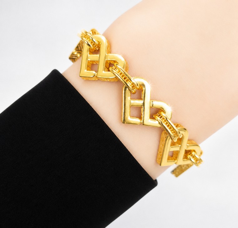 Merchant9 Rantai Tangan Love Hexagon Polish L:1.3CM