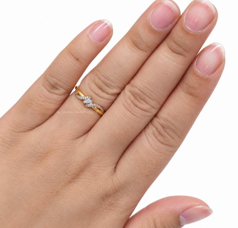 Merchant9 Cincin Emas Knot Diamond Cut L:0.45CM
