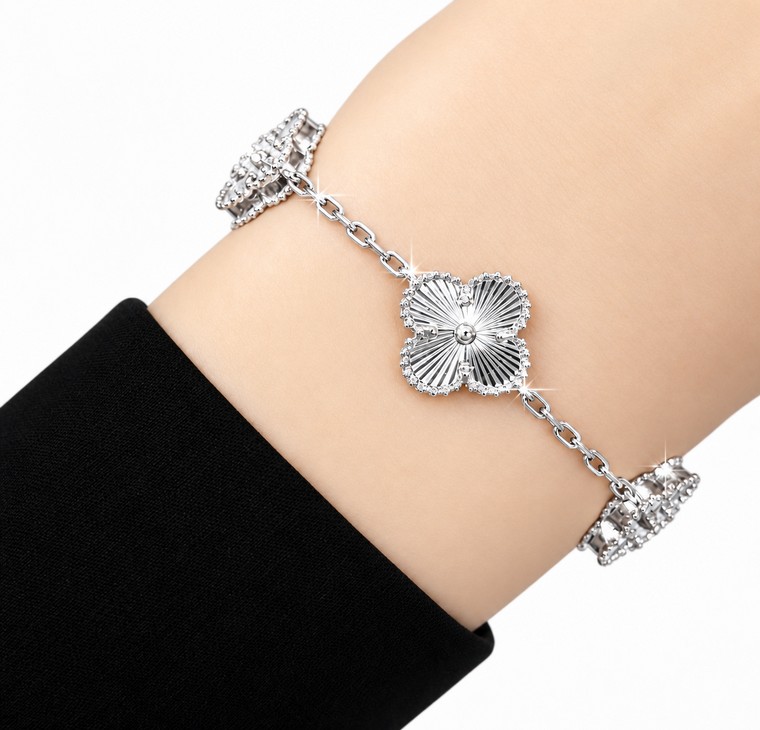 Merchant9 Rantai Tangan Sauh VC 5 Clover Chrome Padu L:1.2CM