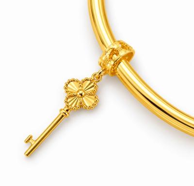 Merchant9 Charm Key Logo Vancleef