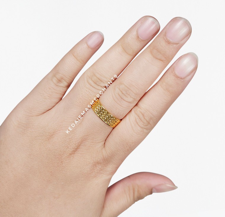 Merchant9 Cincin Belah Rotan Ice Cream L:0.65CM (HARD GOLD- Super Hollow)