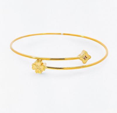 Merchant9 Gelang Silang VC Star Clover L:0.9CM