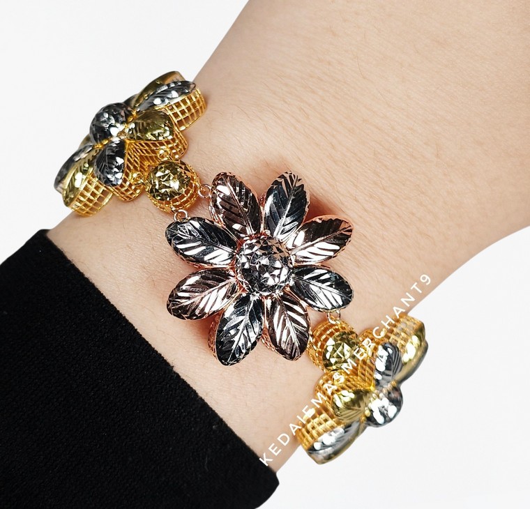 Merchant9 Rantai Tangan Seroja Floral 3C L:2.7CM