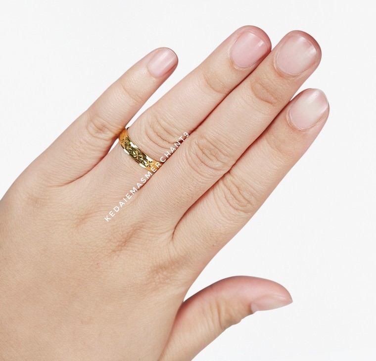 Merchant9 Cincin Emas Belah Rotan Dimensi L:0.35CM