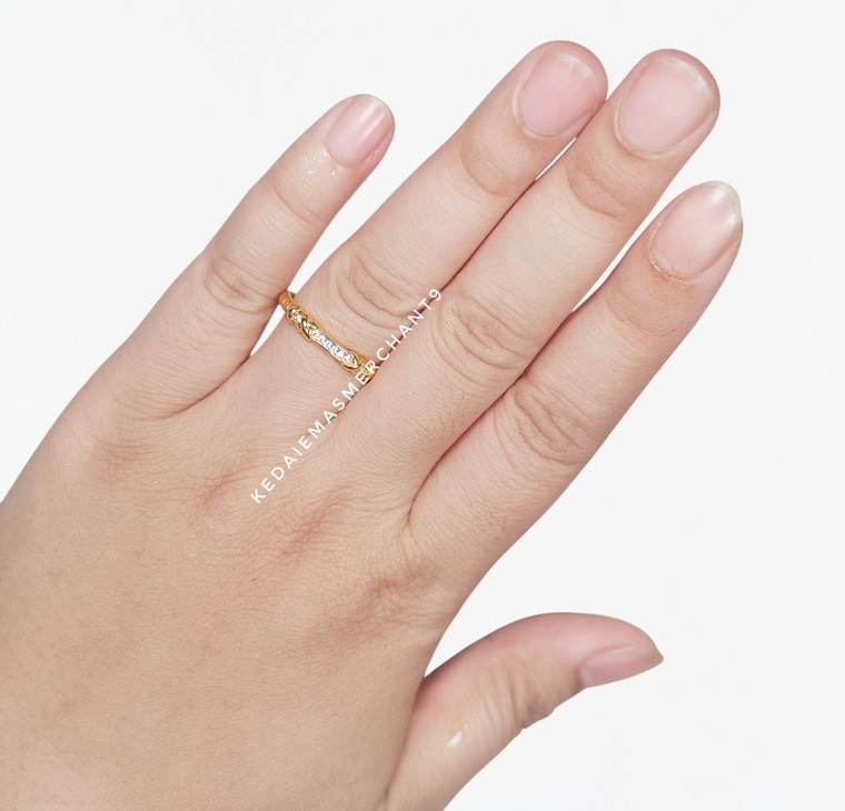 Merchant9 Cincin Emas Twist Tocang Permata L:0.3CM