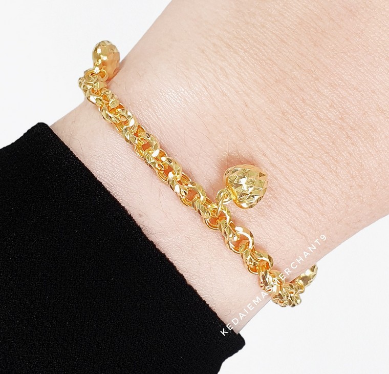 Merchant9 Rantai Tangan Kendi Dimensi Gantung Love L:0.3CM