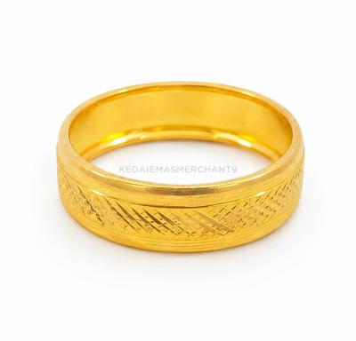 Merchant9 Cincin Emas Belah Rotan Stripe Dimensi L:0.5CM