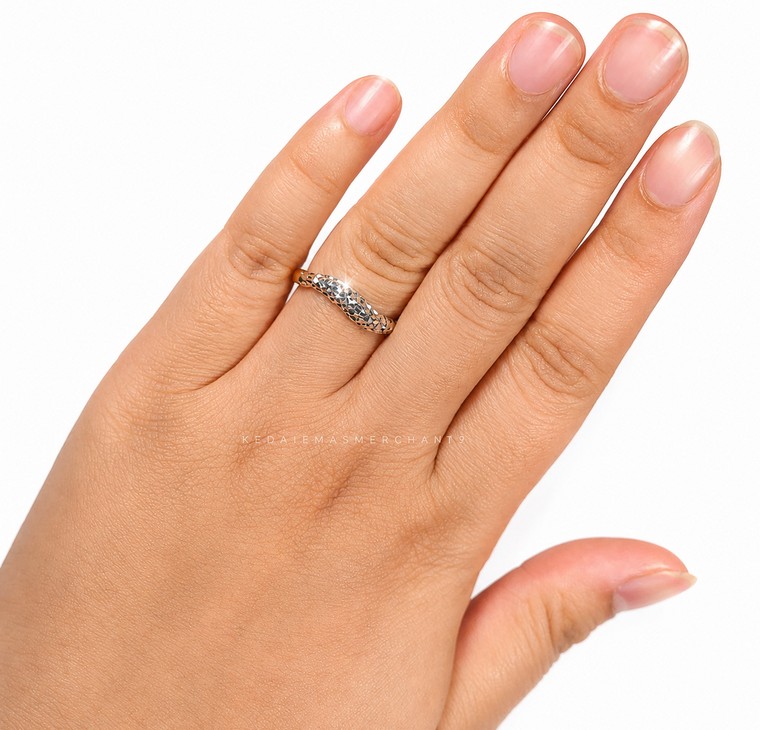 Merchant9 Cincin Emas Wave Dimensi Chrome