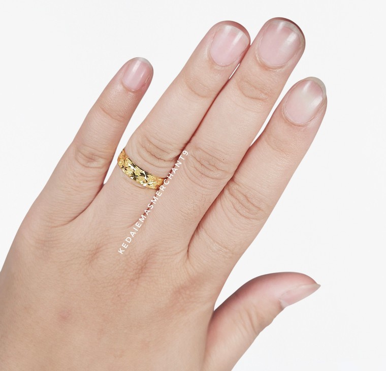 Merchant9 Cincin Emas Belah Rotan Star Pasir L:0.5CM