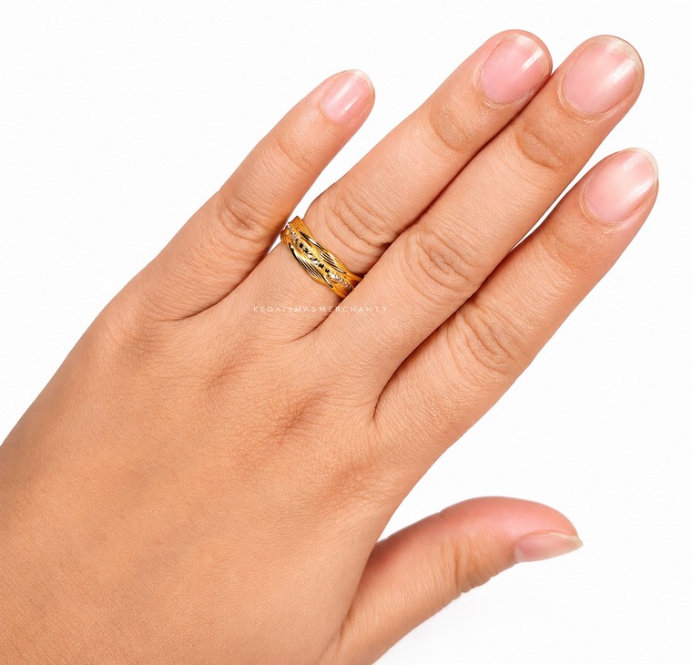 Merchant9 Cincin Emas Twist Diamond Cut 2C L:0.6CM