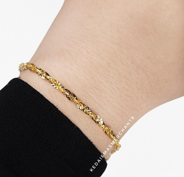 Merchant9 Rantai Tangan Polo Twist Love Gantung L:0.3CM