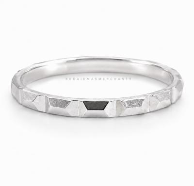 Merchant9 Cincin Emas Belah Rotan Cube Chrome L:0.2CM