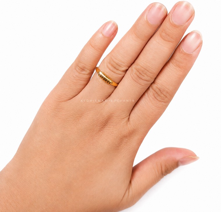 Merchant9 Cincin Emas Knot Stripe