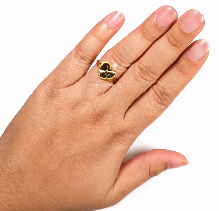 Merchant9 Cincin Emas Eterna Love
