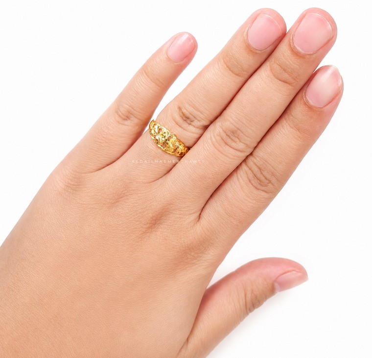 Merchant9 Cincin Emas Wave Pasir Dimensi L:0.7CM