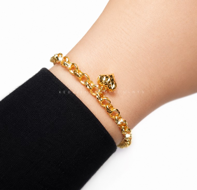 Merchant9 Rantai Tangan Kendi Dimensi Gantung Love L:0.5CM