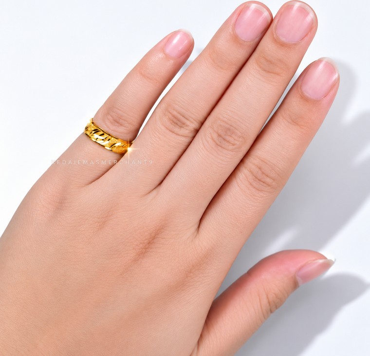 Merchant9 Cincin Emas Belah Rotan Wave Star Pasir L:0.5CM