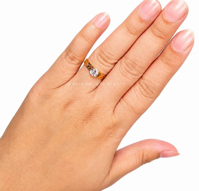 Merchant9 Cincin Emas Kerawang Permata L:0.5CM