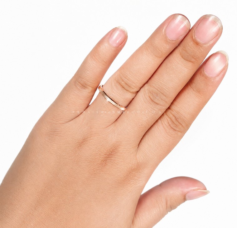 Merchant9 Cincin Emas Belah Rotan Stripe Rose Gold L:0.2CM