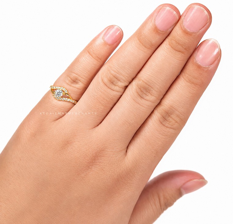 Merchant9 Cincin Emas Permata CR9221