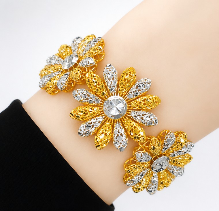 Merchant9 Rantai Tangan Bunga Golden Blossom 2C L:2.8CM