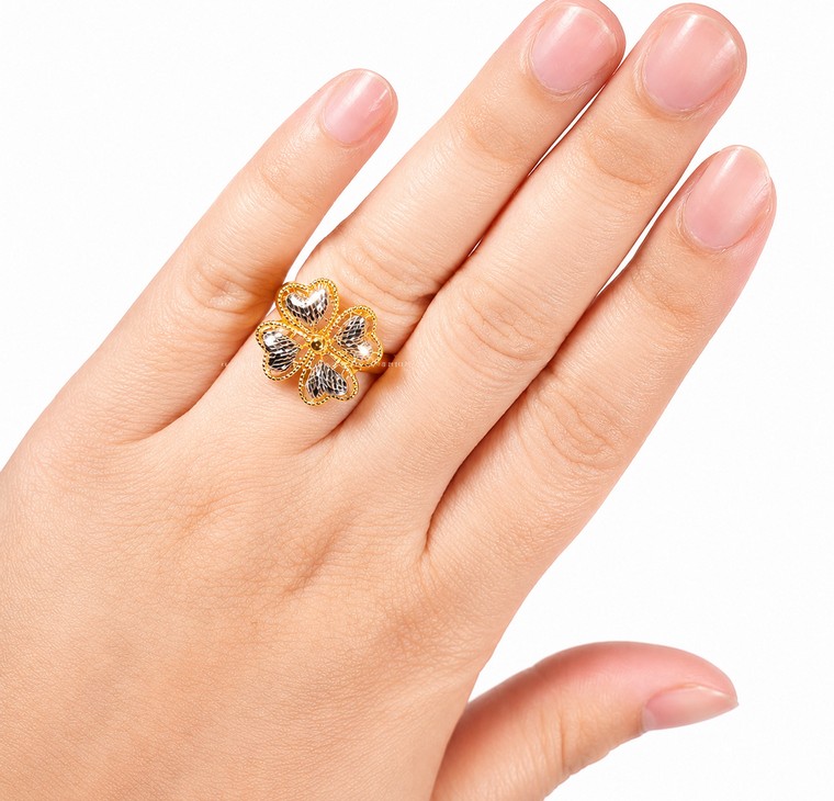 Merchant9 Cincin Emas Clover Kerawang 2C L:1.6CM