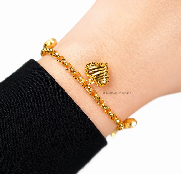 Merchant9 Rantai Tangan Kendi Dimensi Gantung Love L:0.3CM