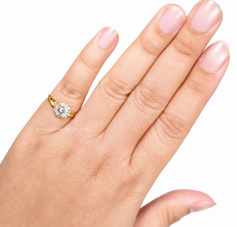 Merchant9 Cincin Emas Permata Cera CR9135