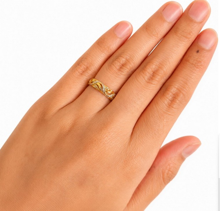 Merchant9 Cincin Emas Lintah Wave Diamond Cut