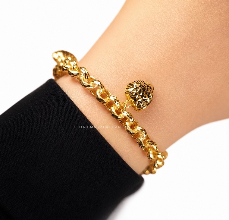 Merchant9 Rantai Tangan Kendi Dimensi Gantung Love L:0.55CM