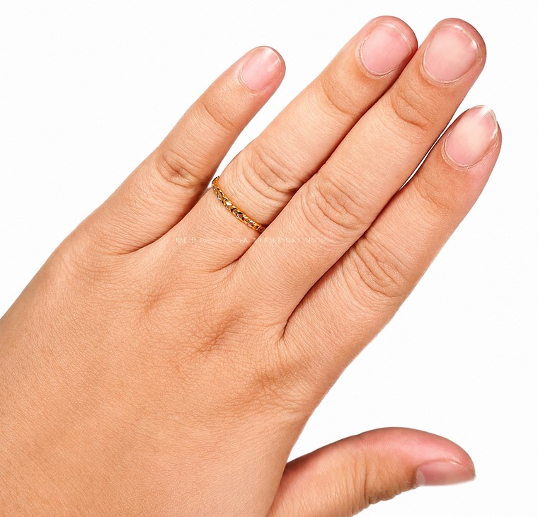 Merchant9 Cincin Emas Scale Minimalist 2C L:0.15CM