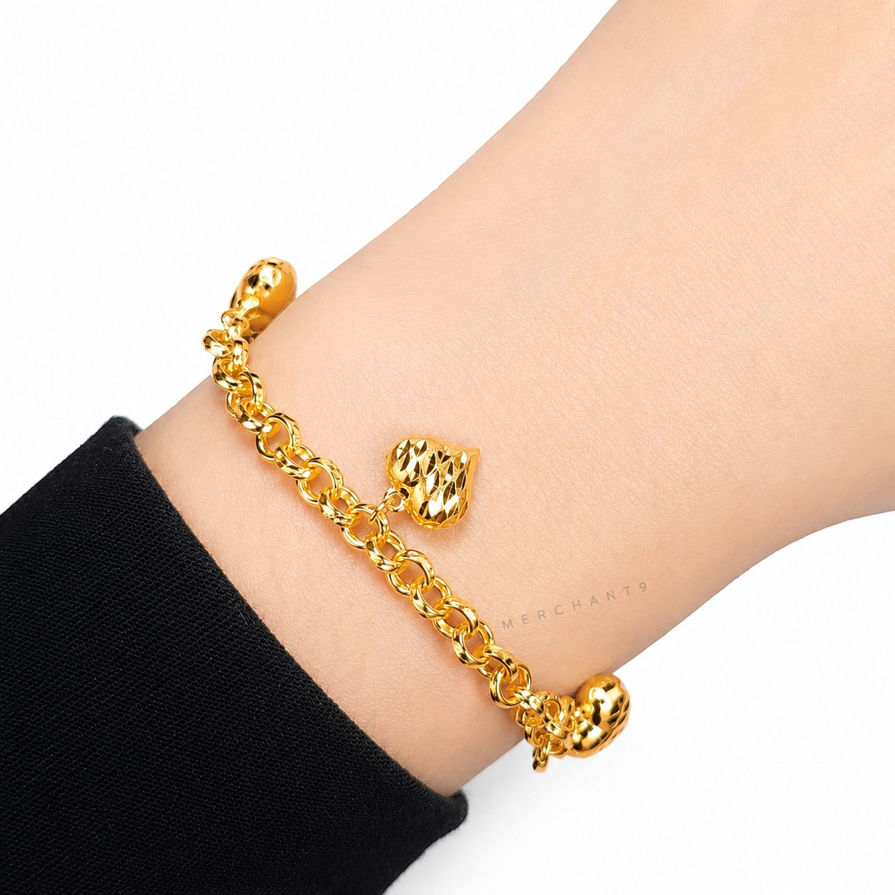 Merchant9 Rantai Tangan Kendi Dimensi Gantung Love L:0.4CM