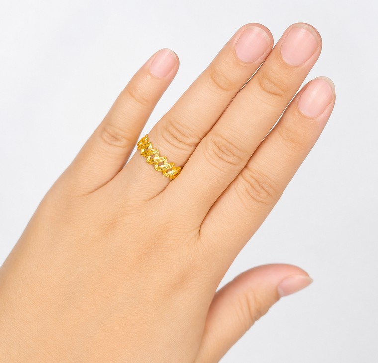 Merchant9 Cincin Emas Elora Line Matte L:0.6CM